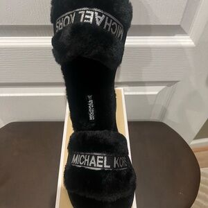 MICHAEL Michael Kors Alexis Slipper
